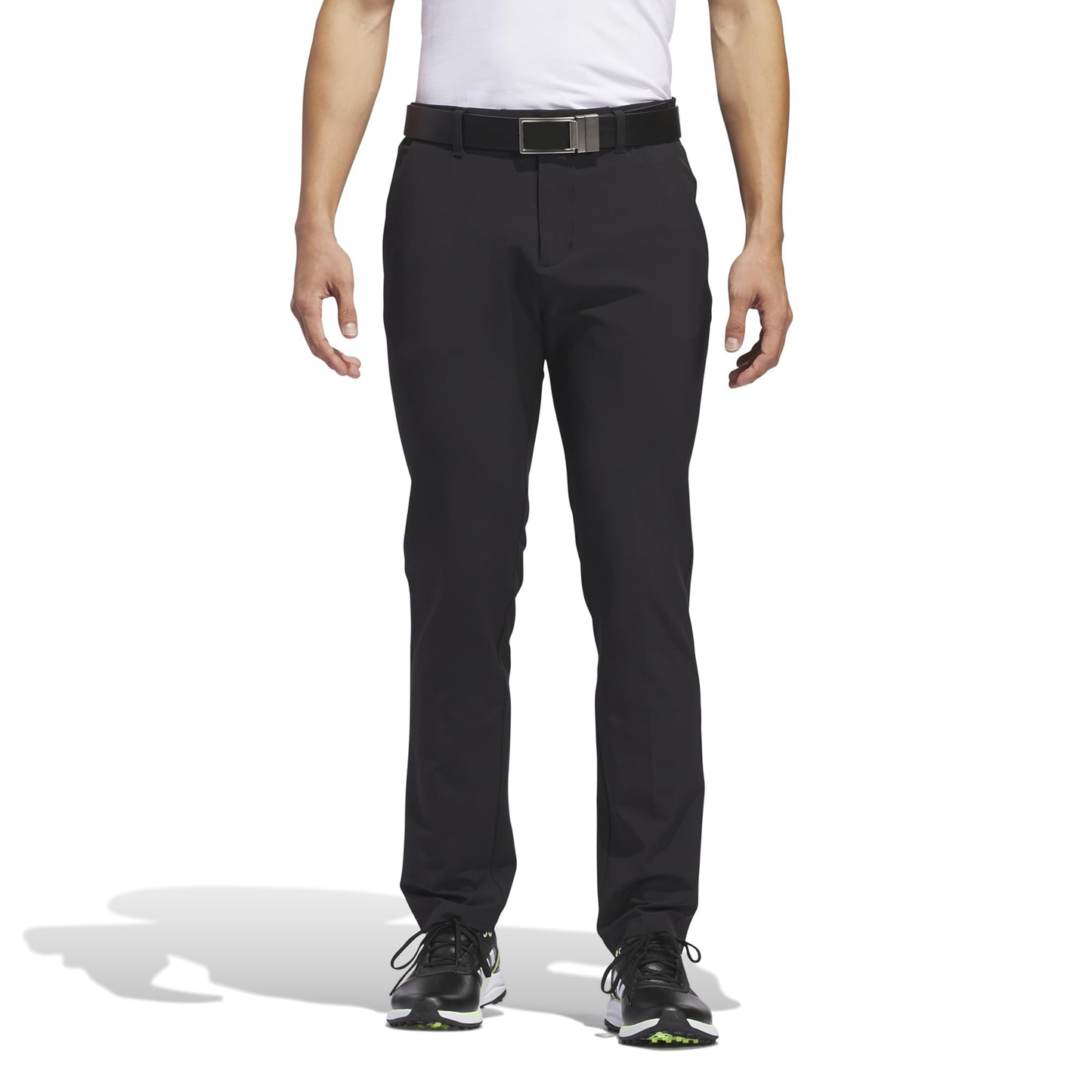 Custom-made tapered black golf pants made of 88% recycled polyester fiber and 12% spandex, with wrinkle-resistant and quick-drying functions