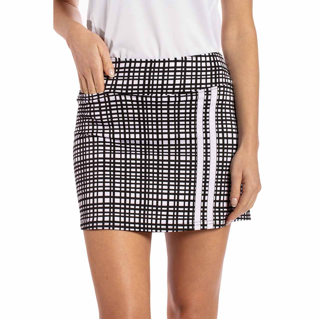 Custom-made black-and-white checkered golf short skirts with logo and pockets
