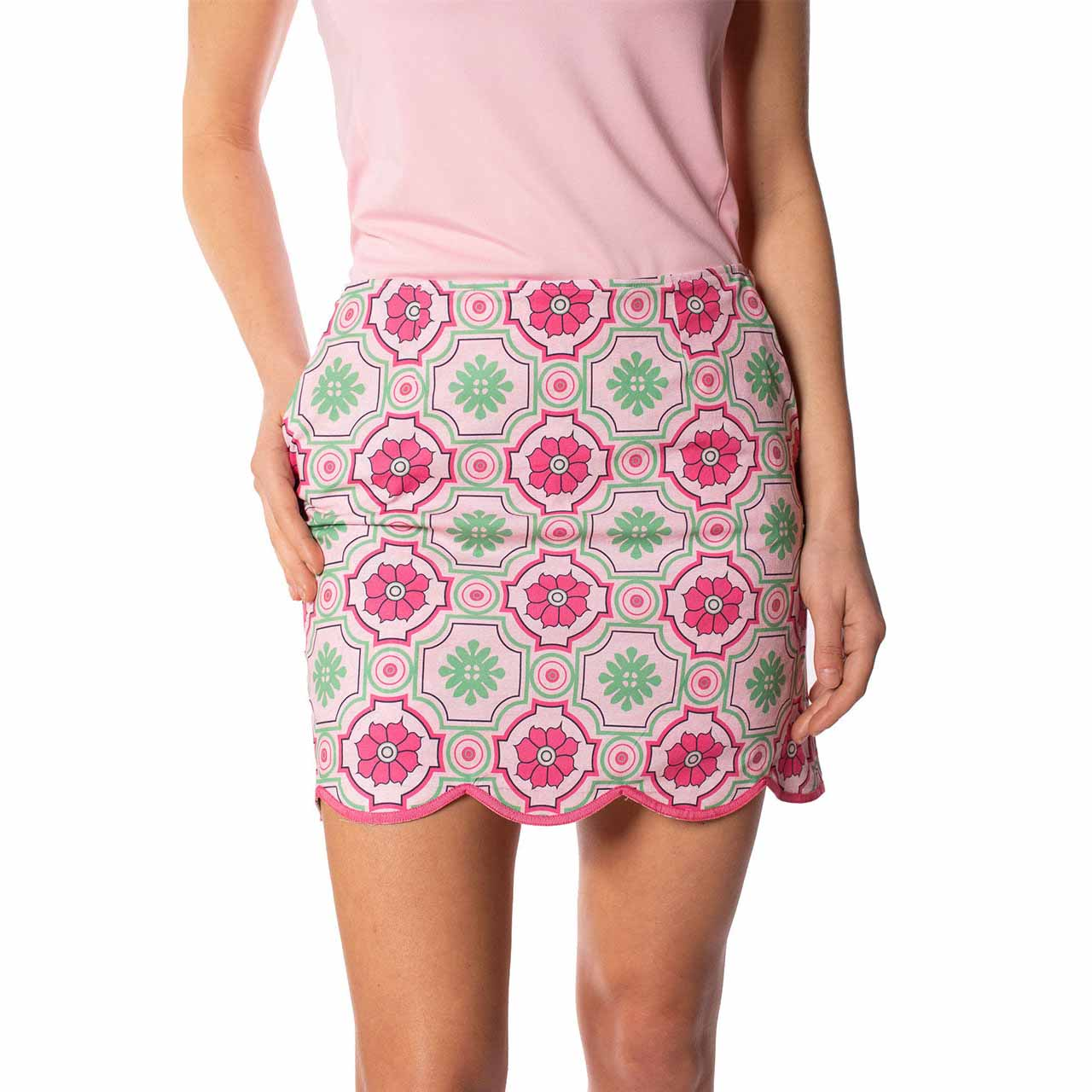 Custom-made sportswear with logo, which is suitable for running and fitness, featuring a black-pink elastic cotton short skirt for sports, as well as a golf short skirt with pockets