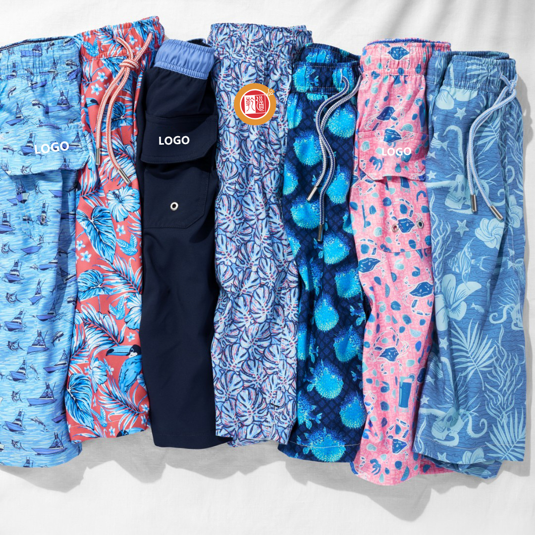 Casual and classic men's summer beach shorts with drawstrings, customized logos, medium waist, made of wool fabric, featuring sublimated panel patterns and button pockets
