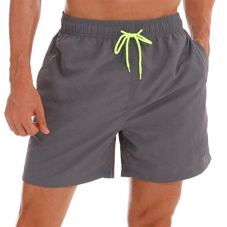 Customized men's fitness, jogging and leisure sports shorts made of polyester with logos, which are hot-selling in summer
