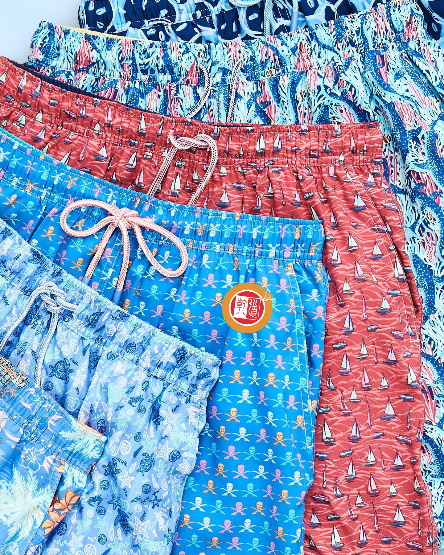 Casual and classic men's summer beach shorts with drawstrings, customized logos, medium waist, made of wool fabric, featuring sublimated panel patterns and button pockets
