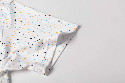 Antimicrobial Polo Shirt with Colorful Polka Dot Print and Quick-Dry Technology