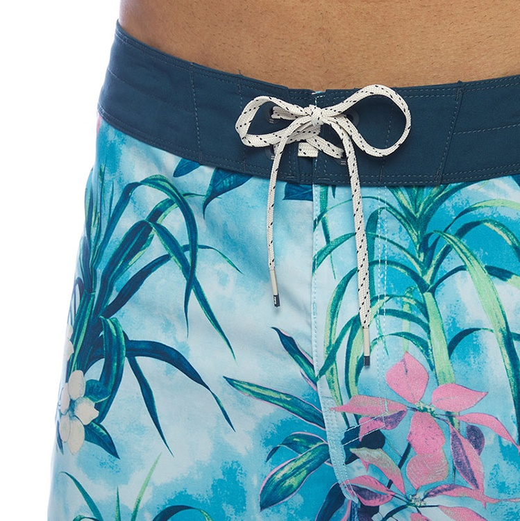 Customized high-quality quick-drying men's beach swim trunks in plus sizes, with printed designs and waterproof features